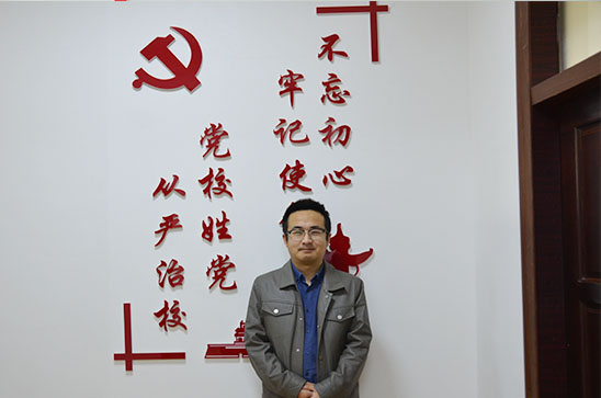 汪泽.jpg
